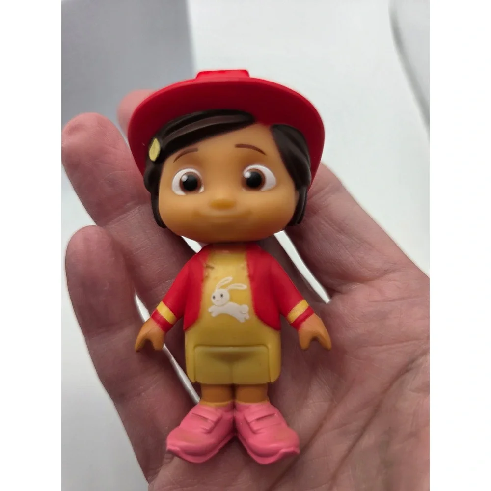 Cocomelon Nina Wearing Fireman Outfit Moonbug Action Figure Jazwares 2022 /D2 - Picture 5 of 5